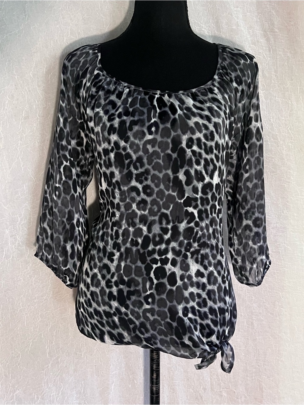 Express Black & Gray Leopard-Print Tie-Hem Blouse